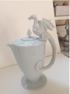 Wasserkrug Mit Drache